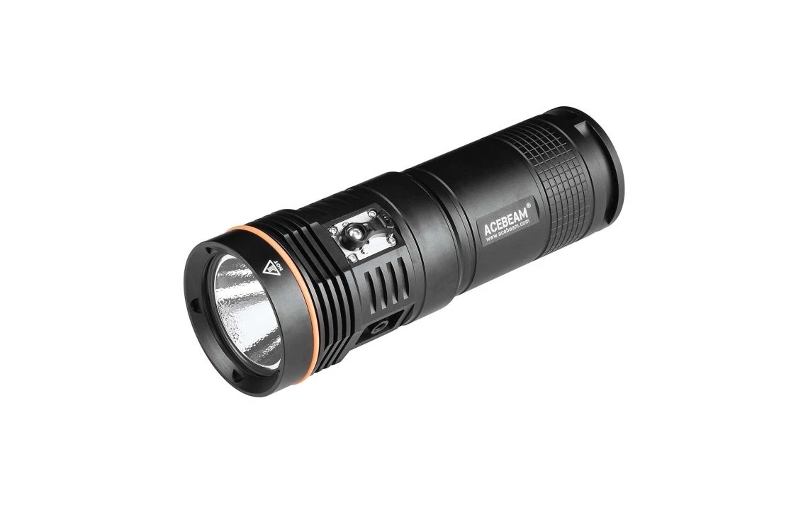 AceBeam D46 XHP70.2 5200 Lumen 398m Diving Torch