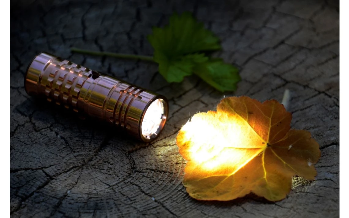 AceBeam TK16 Copper Compact 1800 Lumen EDC Torch - Image 3