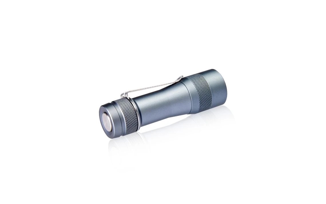 Lumintop FW4X Compact Torch With Variable LED Tints From 3000K To 6500K - Image 2