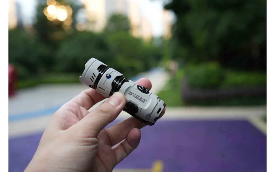 Manker Timeback III Youth Version 2500 Lumen EDC Torch - Image 6