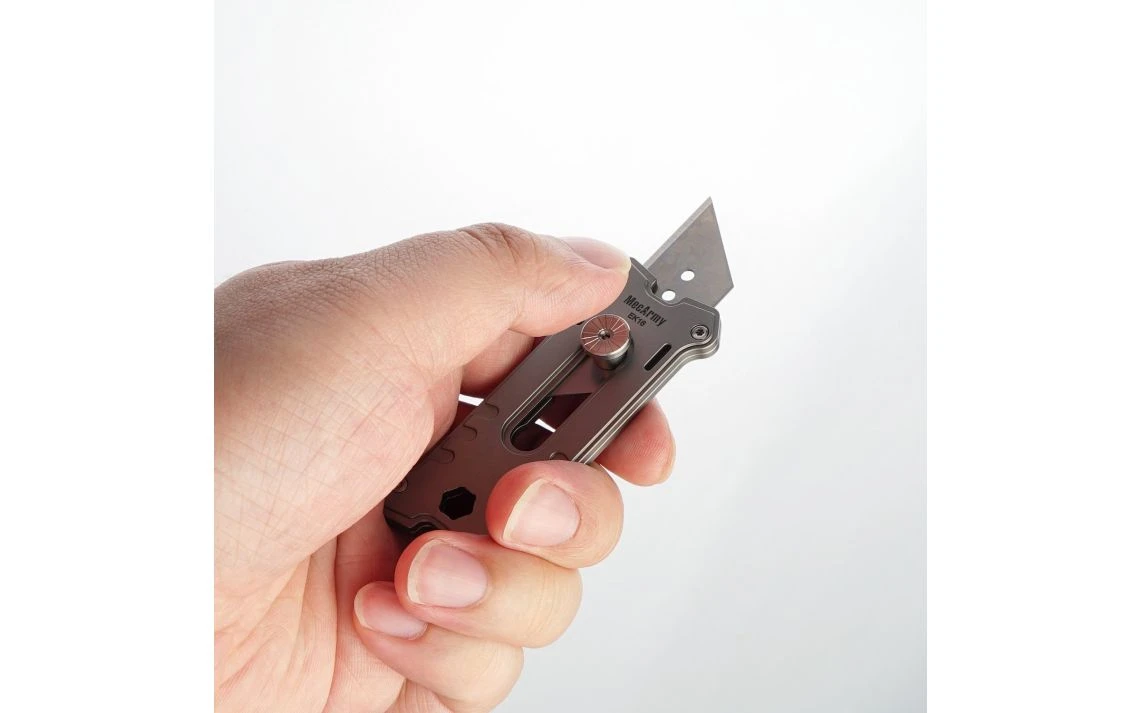 MecArmy EK16 Titanium Or Copper Utility Knife - Image 3