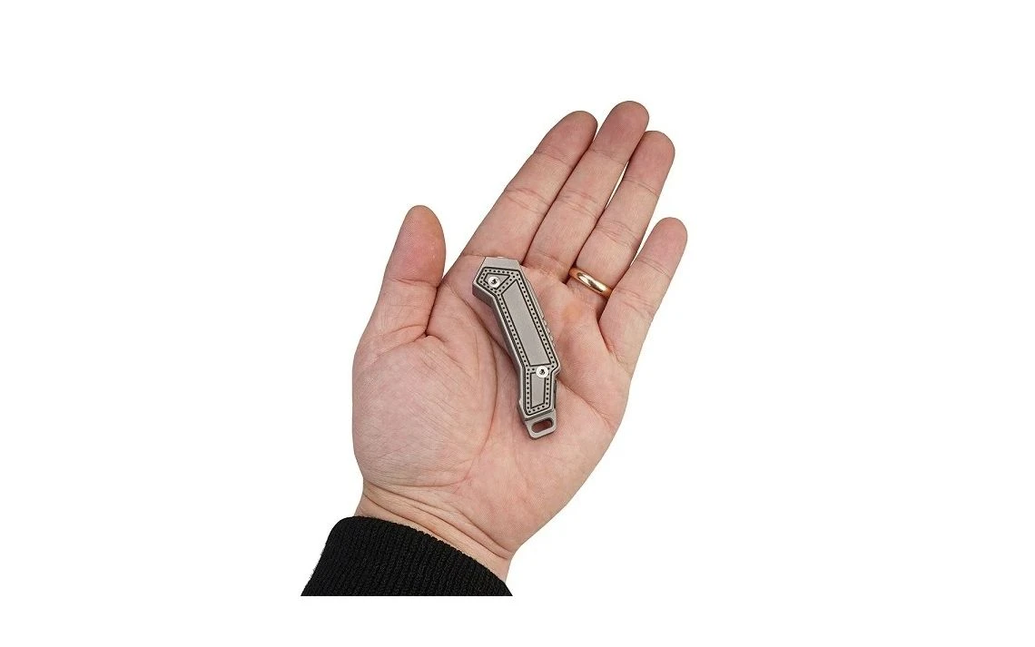 MecArmy FL02 Compact 360 Lumen Rechargeable Titanium Keychain Light 9 MecArmy FL02 Compact 360 Lumen Rechargeable Titanium Keychain Light - Image 7